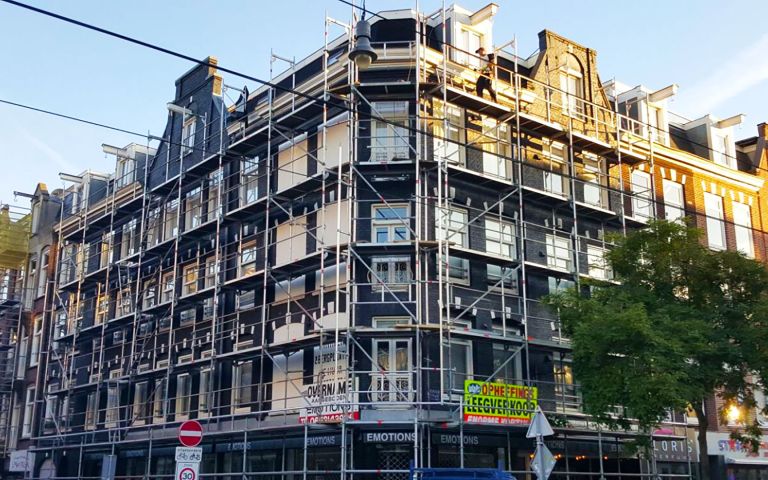 schilder haarlem - buitenschilderwerk kantoorpanden steiger hoogwerker dakgoten 